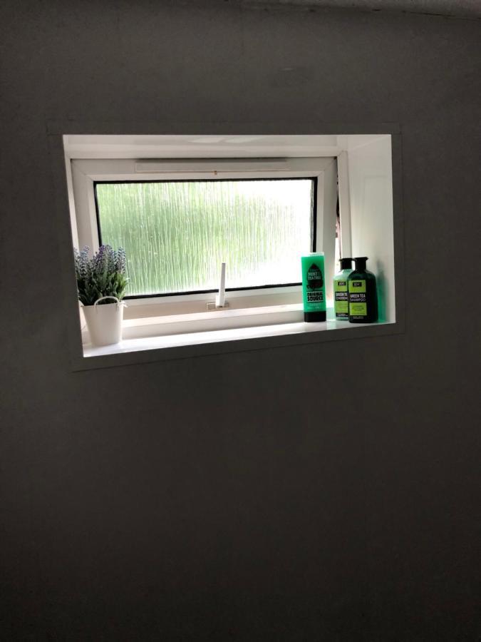 Home From Home, Close To Redditch Hospital Abb Экстерьер фото